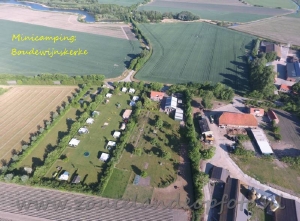 Overzichtsfoto van minicamping Boudewijnskerke in Zoutelande