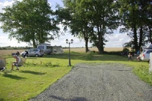 Boerencamping en Gîte L'Ongline in Marigné, minicamping Maine et Loire, Frankrijk