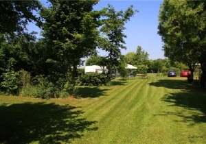 Minicamping De Boscamp in Nieuwolda, boerderijcamping Groningen