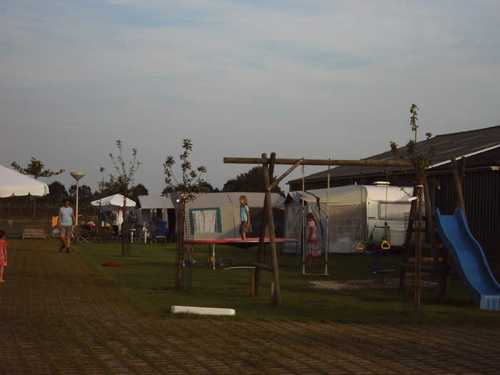 Minicamping de Vijverhof in Ommeren