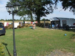 Boerencamping en Gîte L'Ongline in Marigné, minicamping Maine et Loire, Frankrijk