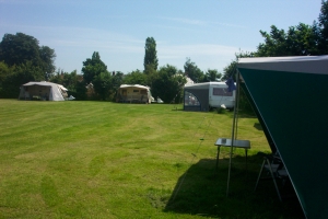 Minicamping Woltkampke in Niekerk, kleine camping in Groningen