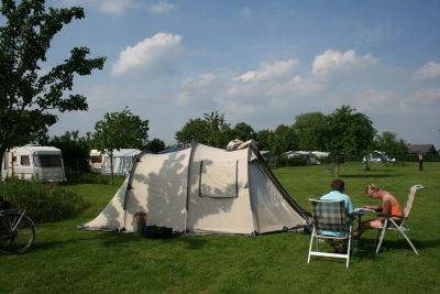 Veldje van boerencamping Boerhoes in Dalfsen, Overijssel