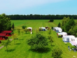 Minicamping De Hanenburcht in Wijnjewoude, Friesland