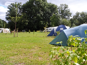 Mini camping Schloß Roßdorg Rhon in Thüringen, kleine camping in Duitsland