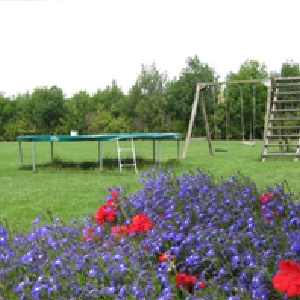 Speeltoestel op Minicamping Veerhoek in Zonnemaire, een boerderijcamping in Zeeland