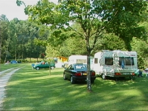 Minicamp[ing De L'ile in Ponts des Moulins, Jura, Frankrijk