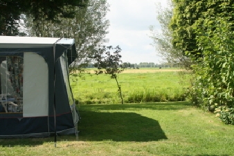 Doorkijkje vanaf Minicamping De Grienduil in Nieuwland