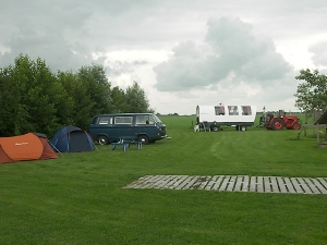 BOERENCAMPING hAMMERSLAG IN fRIESLAND