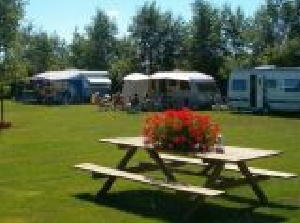 Minicamping De Kleine Heerlijkheid in Kropswolde, boerderijcamping in Groningen