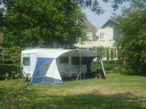 Mini camping Zuidzijde in Den Bommel, Zuidholland