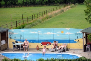 Zwembad bij Minicamping Moleneind in Maasbommel.